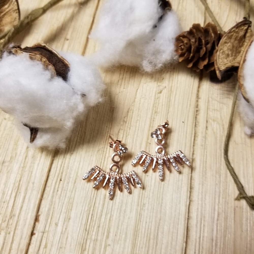 Beautiful Earrings in ROSE GOLD - Picture 6 of 11